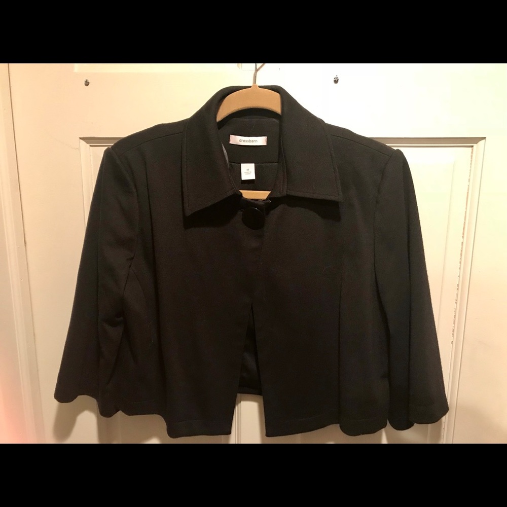 Women’s medium lightweight crop jacket.